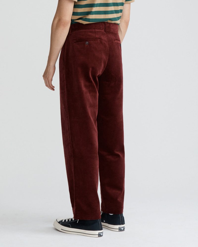 P1FW19 FIT burgundy back quarter